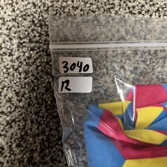 Royal & Awesome Shorts Size 34 Golf‎ Loud Colorful Geometric Print Stretch - Picture 9 of 9